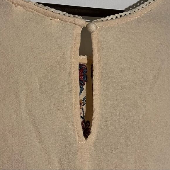 Women's Umgee Tan Boho Embroidered Top - Picture 5 of 9